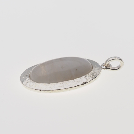 Zawieszka z Kamieniem Księżycowym w srebrze młotkowanym