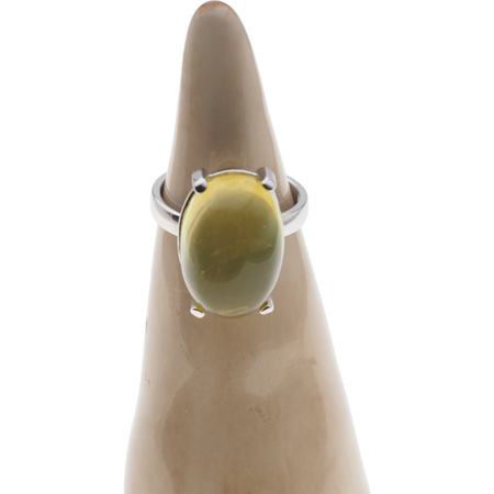 Pierścionek z owalnym Cytrynem w srebrze rodowanym.