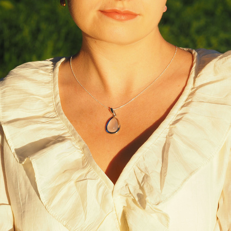 Zawieszka z Kwarcem Różowym w srebrze rodowanym