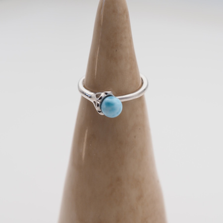Pierścionek regulowany - okrągły Larimar w srebrze rodowanym