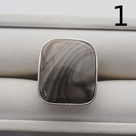 Srebrny pierścionek z Krzemieniem Pasiastym – ręcznie wykonany, srebro 925