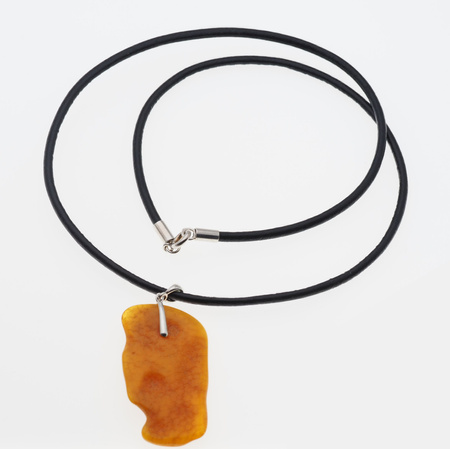 Naszyjnik  na rzemieniu - surowy Bursztyn mleczny