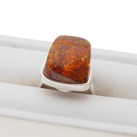 Pierścionek - Koniakowym Bursztyn trapez w srebrze