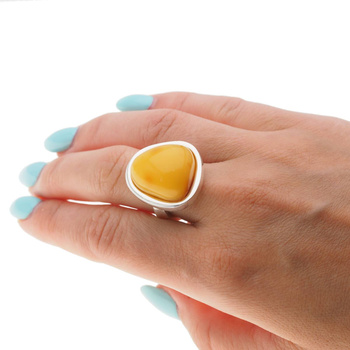 Pierścionek regulowany - Mleczny Bursztyn trapez w srebrze