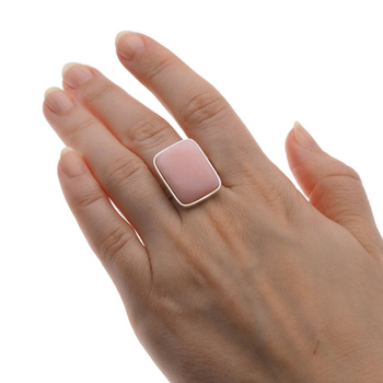 Pierścionek regulowany - Opal Różowy prostokąt w srebrze młotkowanym