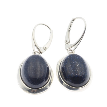 Kolczyki z owalną Nocą Kairu w srebrze.